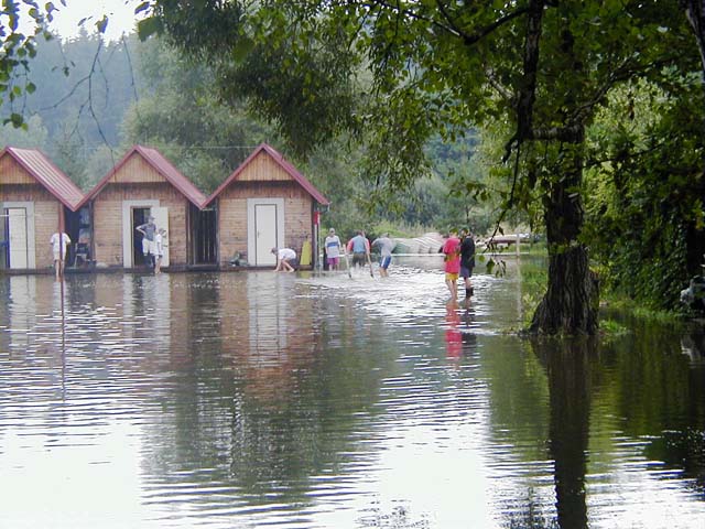 Na chůdách ve vodě